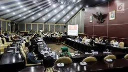 Suasana Rapat Gabungan antara MPR dan DPD di Jakarta, Selasa (24/7). Rapat Gabungan juga membahas tentang penyempurnaan peraturan tata tertib MPR. (Liputan6.com/JohanTallo)