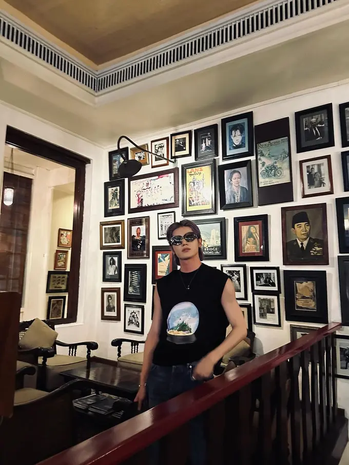 Taeyong NCT di Kota Tua. (Foto: Instagram/taeoxo_nct)