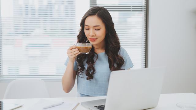 minum kopi