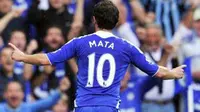 Selebrasi gol ketiga Chelsea yang dicetak gelandang asal Spanyol Juan Mata ke gawang Norwich City dalam lanjutan EPL di Stamford Bridge, 27 Agustus 2011. Chelsea unggul 3-1. AFP PHOTO / GLYN KIRK