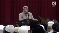Walikota Surabaya, Tri Risma harini mengumpulkan pengurus takmir masjid se kota Surabaya, usai tragedi bom di tiga gereja.
