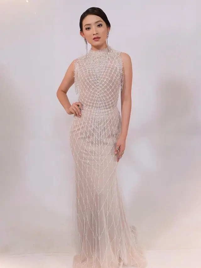 Penampilan Natasha Wilona Saat Pakai Gaun, Cantik dan Anggun