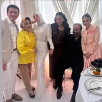 Gaya Publik Figur Hadir di Ulang Tahun Syahrini ke-45. [@krisdayantilemos]