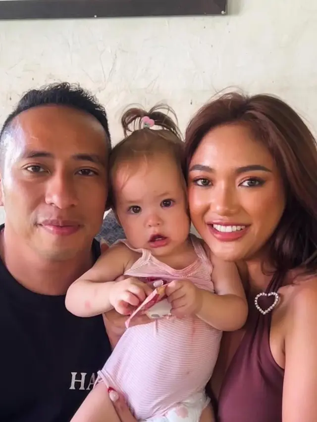 Marion Jola Bersama Pacar dan Baby Kamari. (Instagram/@lalamarionmj)