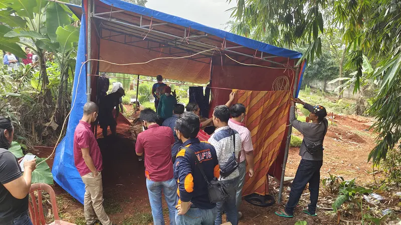 Polisi bongkar makam Imelda