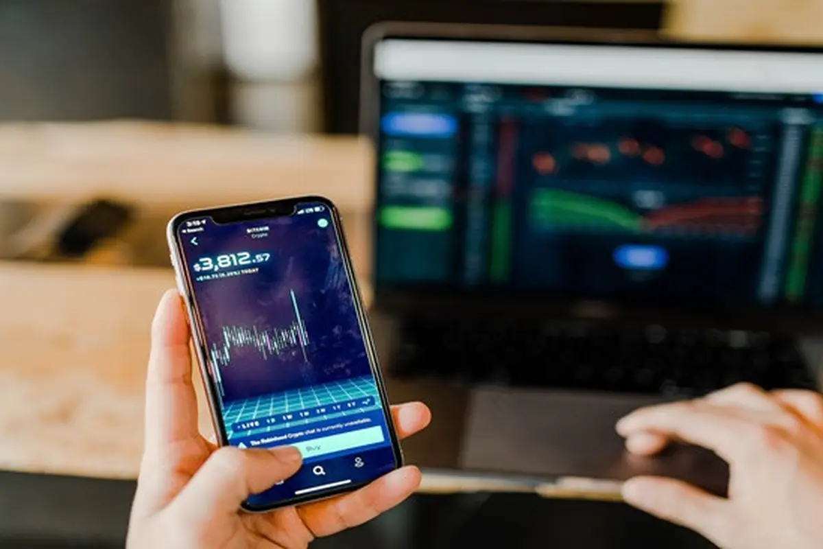 Ilustrasi investasi (Foto: Unsplash/Austin Distel)