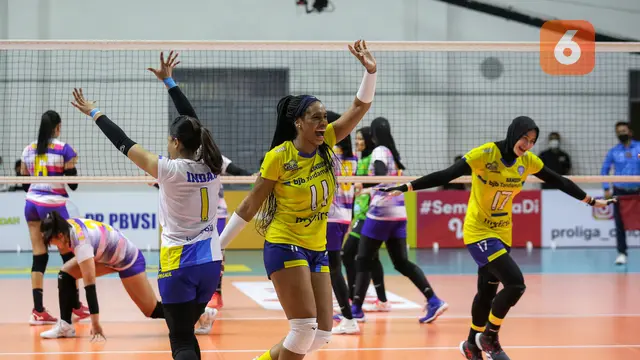 Foto: Ekspresi Cantik Pemain Bandung bjb Tandamata usai Lolos ke Final Proliga 2022