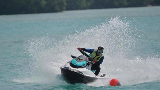 6 Potret Bagas Maulana di Luar Lapangan, Juara All England 2022