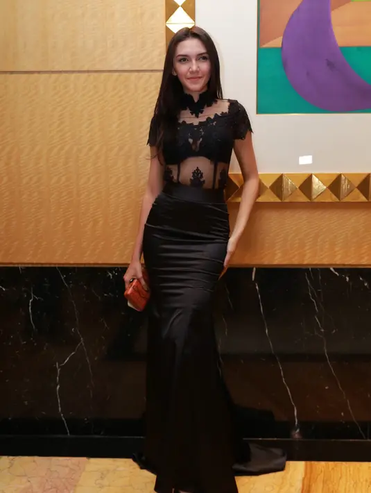 "Sama pacar hubungan sudah satu setengah tahun. Itu hitungannya belum lama, masih baru. Dan aku pun nggak ada target." tukas Alexa Key. (Galih W Satria/Bintang.com)