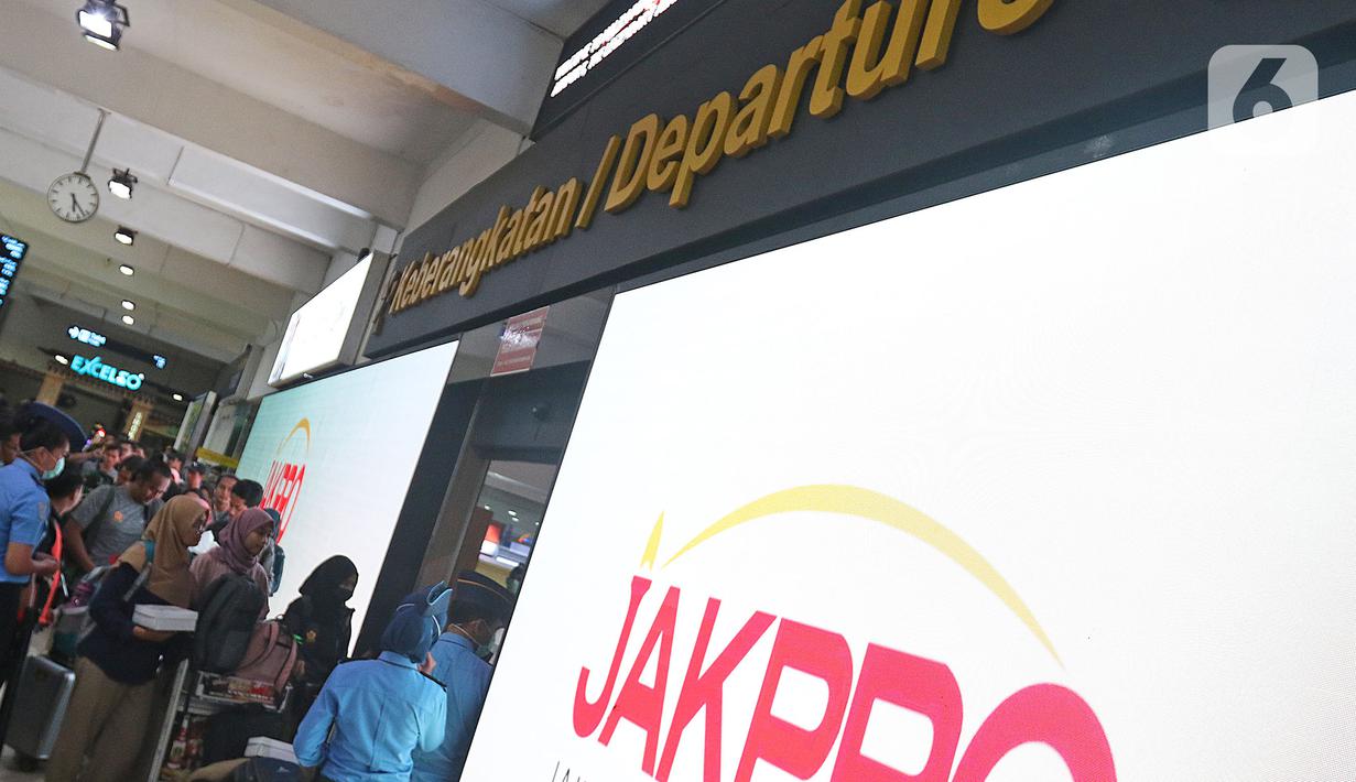 Foto Usai Jalani Masa Observasi Kepulangan Wni Disambut Keluarga News Liputan6 Com