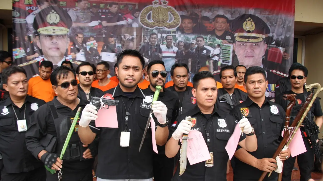 Polisi mengungkap kasus premanisme di Jakarta Barat, Kamis (28/11/2019).