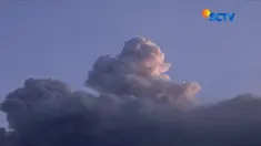 Gunung Agung tercatat telah siaga 3, sementara armada kapal dipersiapkan untuk mengangkut warga untuk pindah ke pulau Jawa.
