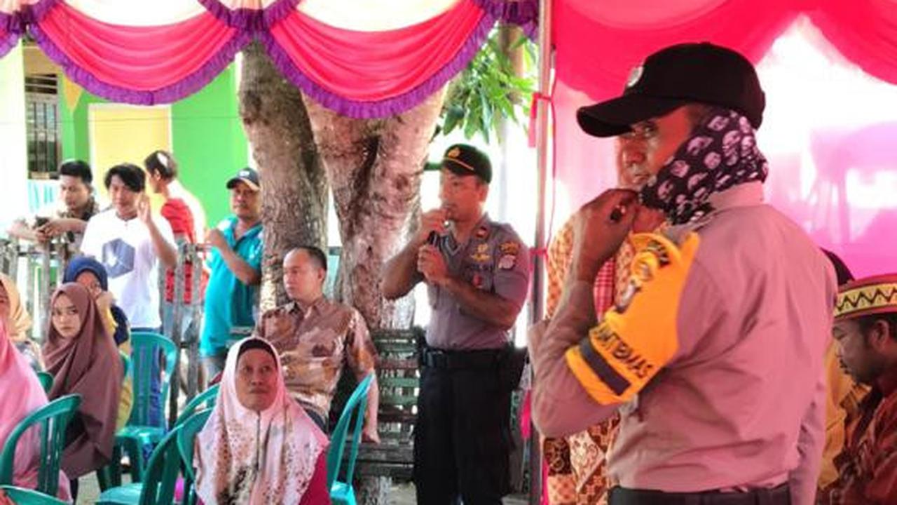 Polda Gorontalo bubarkan resepsi pernikahan yang tetap digelar saat terjadi wabah Covid-19. (Foto: Liputan6.com/Arfandi Ibrahim)