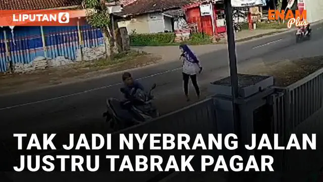VIDEO: Membingungkan, Pria Tak Jadi Nyebrang Jalan Justru Tabrak Pagar Rumah Warga