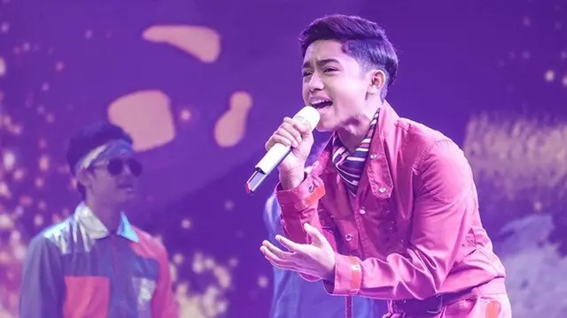 7 Potret Konser Pertama Betrand Peto, Dihadiri Opa dan Oma dari NTT