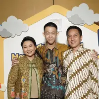 Potret wisuda Manuel anak bungsu Indy Barends (Sumber: Instagram/@indybarends)