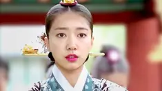 Aktris Park Shin Hye kembali ke zaman dinasti Joseon untuk film terbarunya, “'Royal Tailor'. (soompi.com)