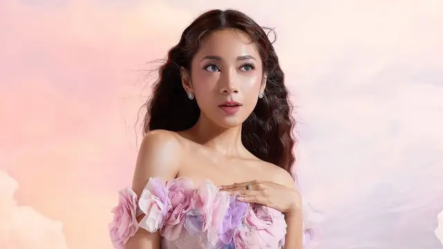 Pemotretan Terbaru Dinda Kirana, Disebut Bak Peri. (instagram/dindakirana.s)