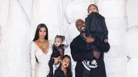 Kim Kardashian dan Kanye West ingin memiliki banyak anak. (Instagram/kimkardashian)