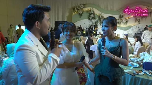 Bertabur Bintang, Ini 6 Potret Pesta Anniversary Pernikahan Ayu Dewi ke-10 Tahun