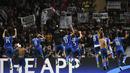 Para pemain Juventus merayakan kemenangan atas Monaco pada laga Liga Champions di Stadion Stade Louis II, Monaco, Rabu (3/5/2017). Monaco kalah 0-2 dari Juventus. (AFP/Pascal Guyot)