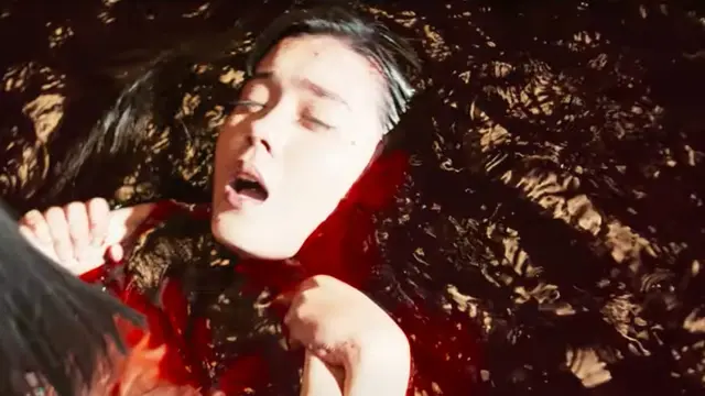 Salah satu adegan film Death Whisperer 2. (Foto: Dok. Major Joint Film/ BEC World/ IMDb)