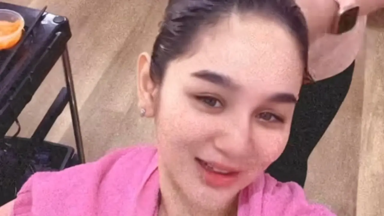 Hana Hanifah Diselingkuhi Suami