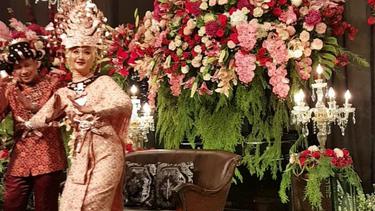 Potret Pernikahan Dian Pelangi Dan Sandy Nasution News Entertainment Fimela Com