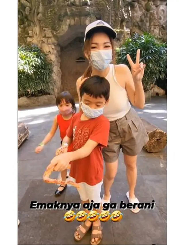 Jadi Ibu Tiga Anak, Ini 6 Potret Maya Septha Bersama Buah Hati