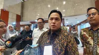 Menteri BUMN Erick Thohir di Kompleks Parlemen, Jakarta, Senin (2/9/2024). Erick tengah menyusun rencana dalam penyelesaian penyehatan PT Indofarma Tbk (INAF). (Arief/Liputan6.com)