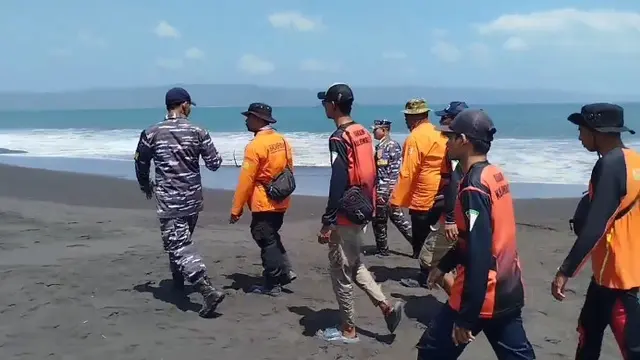 ​ Opersi SAR Tenggelamnya KLM Pantes di Pantai Paseban