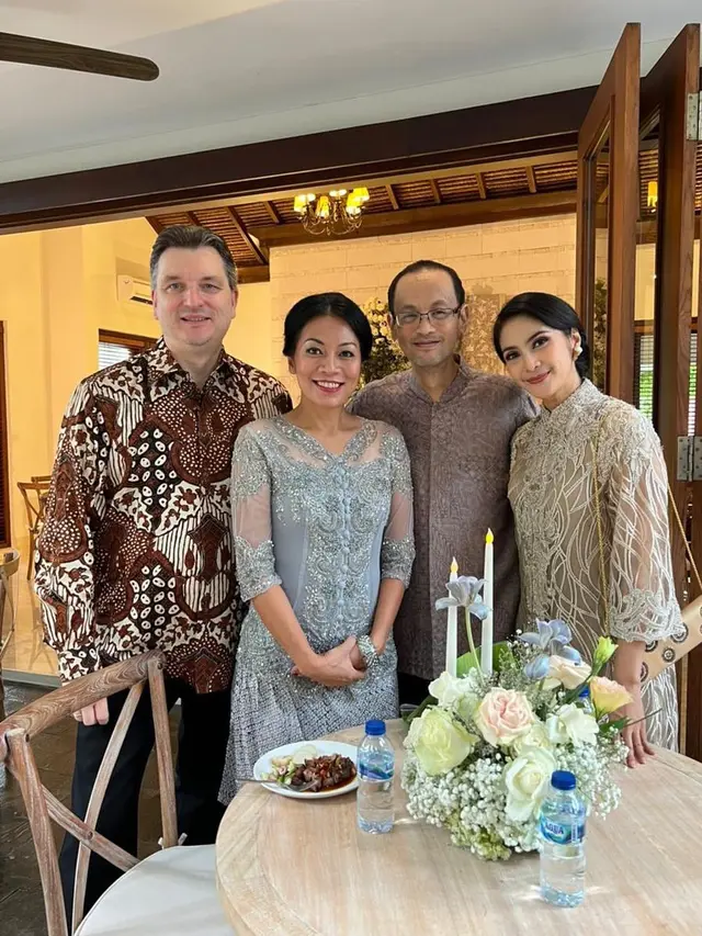 Suami Dewi Lestari Meninggal Usai Berjuang Lawan Stroke, Ini 6 Potret Kenangannya