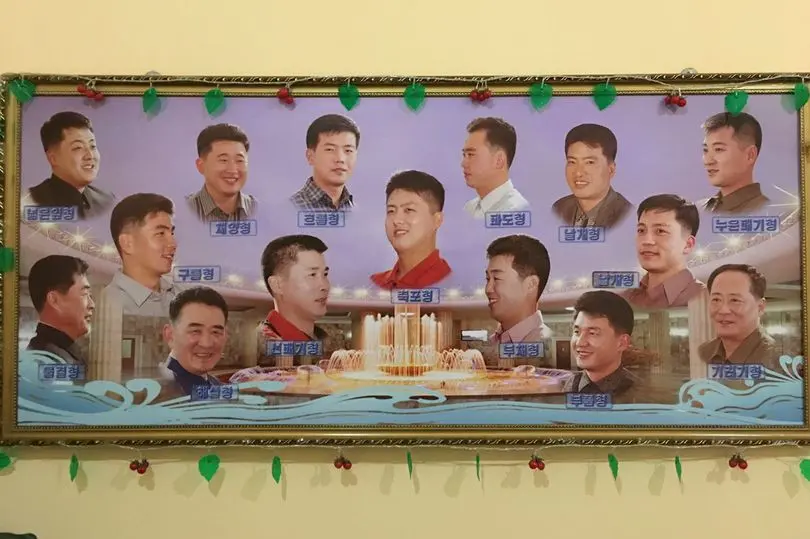 Gaya rambut di Korea Utara. (Twitter/Mika Mäkelainen)