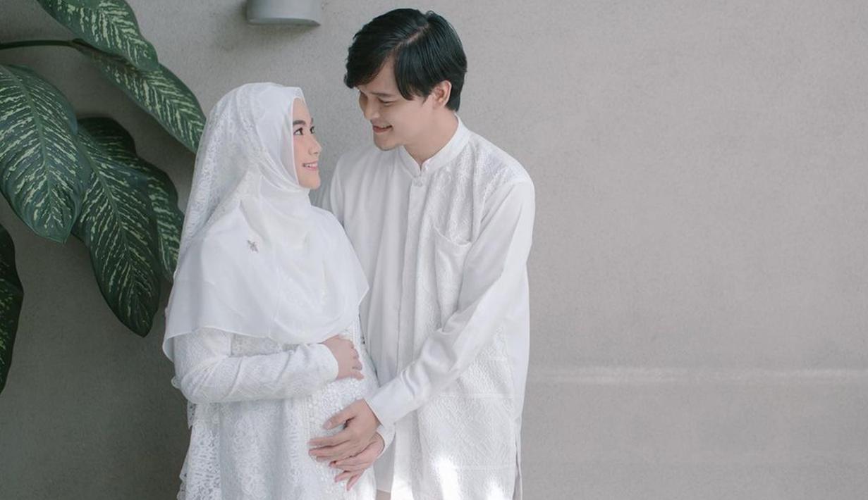 Melalui akun Instagram, Anisa Rahma terbilang aktif mengunggah perkembangan kehamilannya. Bahkan, dirinya cukup sering memperlihatkan baby bump kehamilan pertama yang semakin membesar. (Liputan6.com/IG/@anisarahma_12)