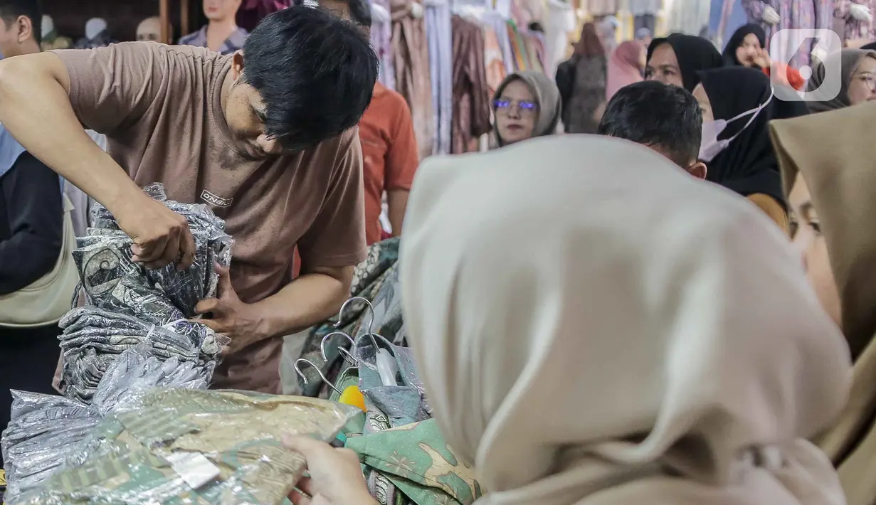Kenaikan PPN 12% juga menimbulkan kekhawatiran munculnya gelombang PHK baru. (Liputan6.com/Herman Zakharia)
