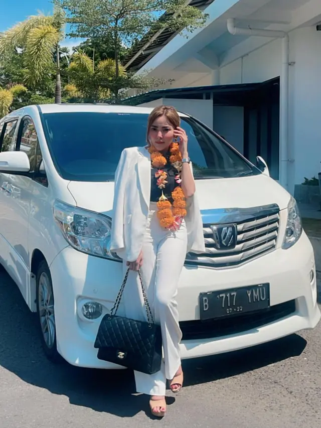 Ayu Aulia (Foto: Instagram/@ayuaulia5252)