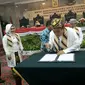 Penandatanganan MoU paket wisata Ciayumajakuning pada peringatan HUT ke 650 Cirebon. Foto (Liputan6.com / Panji Prayitno)