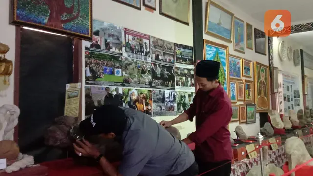 BRIN saat meneliti 40 benda koleksi yang tersimpan di Museum Prabu Siliwangi Sukabumi (Liputan6.com/Fira Syahrin).