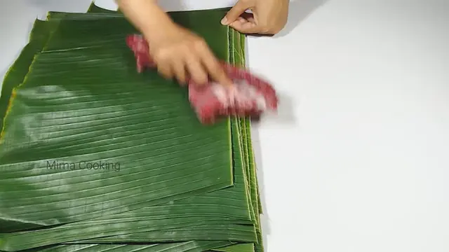 Trik Masak Lontong Agar Tidak Mudah Basi, Padat dan Warnanya Cerah