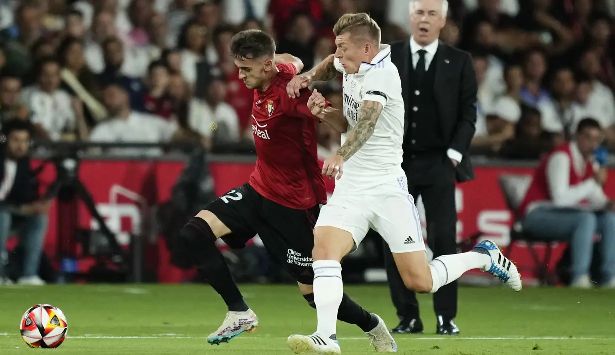 Sementara itu, Osasuna sempat menyamakan kedudukan lewat aksi Lucas Torro. (AP Photo/Jose Breton)