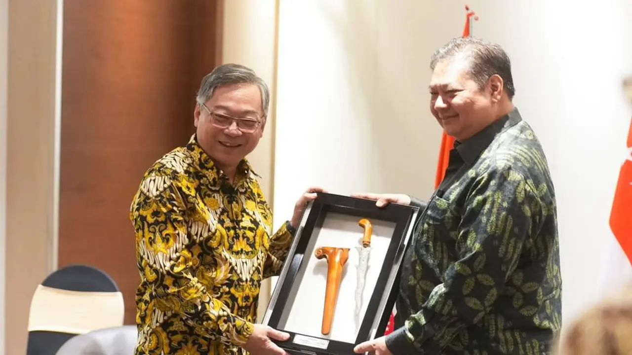 Menko Airlangga Tekankan Pentingnya Inovasi Demi Mencapai Target Kerja Sama Indonesia & Singapura
