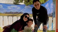6 Potret Paula Verhoeven Hadiri Acara Sekolah Kiano, Kompak Bareng Baim Wong