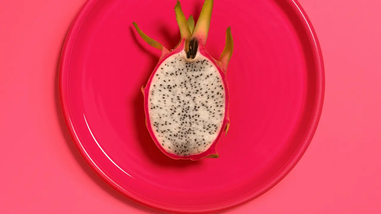 3 Manfaat Tersembunyi dari Buah Naga untuk Kesehatan Perempuan