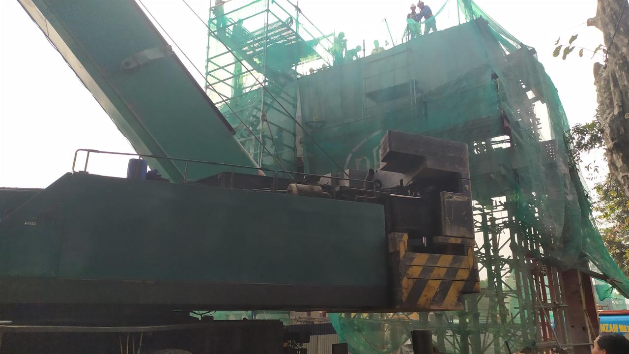 Tiang Tol BORR Roboh Akibat Salah Ukuran Scaffolding