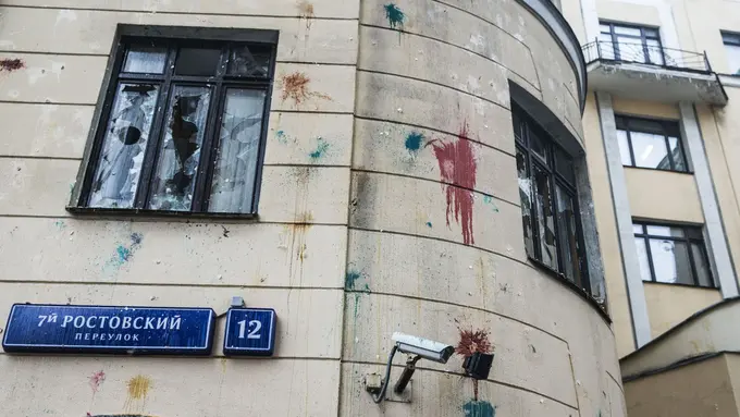 Terkait Jet Rusia Jatuh, Kedutaan Turki di Moskow Dilempari Batu