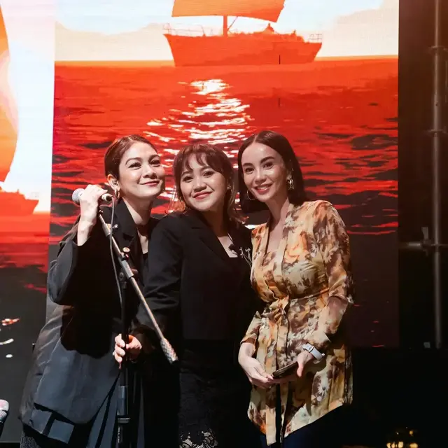 Ari Lasso Unggah Foto Perdana Bareng Kekasih