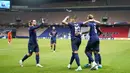 Pemain Prancis Kylian Mbappé merayakan setelah mencetak gol ke gawang Wales pada pertandingan persahabatan di Stadion Allianz Riviera, Nice, Prancis, Rabu (2/6/2021). Prancis membantai Wales 3-0. (AP Photo/Daniel Cole)
