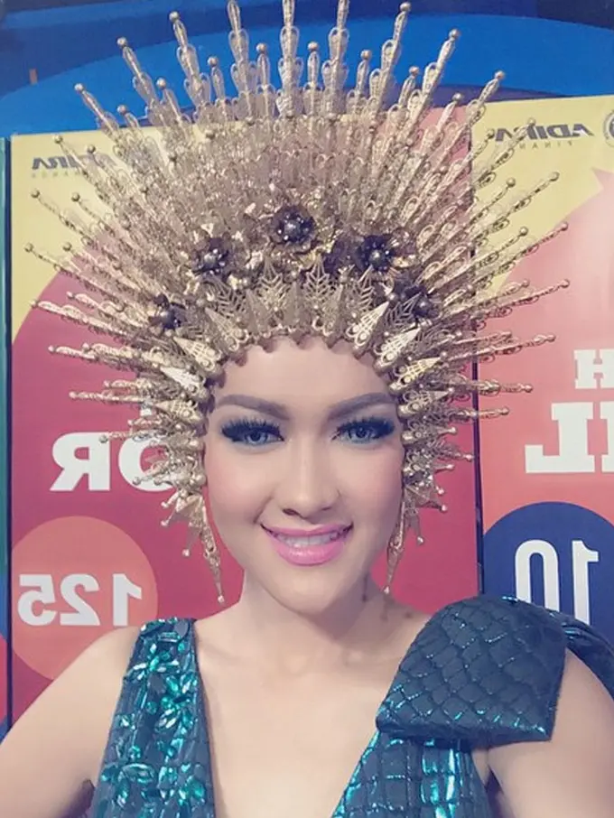 [Bintang] Julia Perez