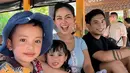 "Buna & the Al-Hakims family trip krn abang rapotnya bagus kemaren minta ke Bali Zoo," tulis rachelvennya dalam unggahan 7 April.  [Instagram/rachelvennya]