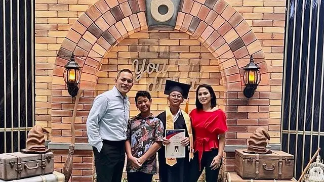 6 Potret Keluarga Kecil Anindhita Anestya Anak Kedua Aburizal Bakrie, Harmonis